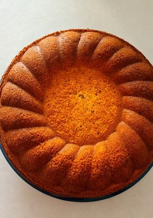 Una foto de Torta de banana y nuez con yogur 🍌