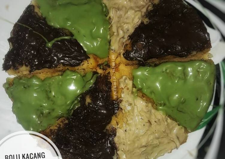 Bolu kacang topping glaze