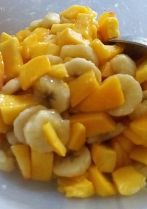 A picture of Mango Cocktail Chat.