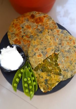 મેથી મટર મલાઈ પરાઠા (Methi Matar Malai Paratha Recipe In Gujarati) રેસીપી મુખ્ય ફોટો