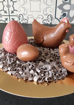 Une photo de Œufs et poule de Pâques