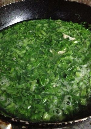 Hình của món Canh ngao nấu rau tập tàng.