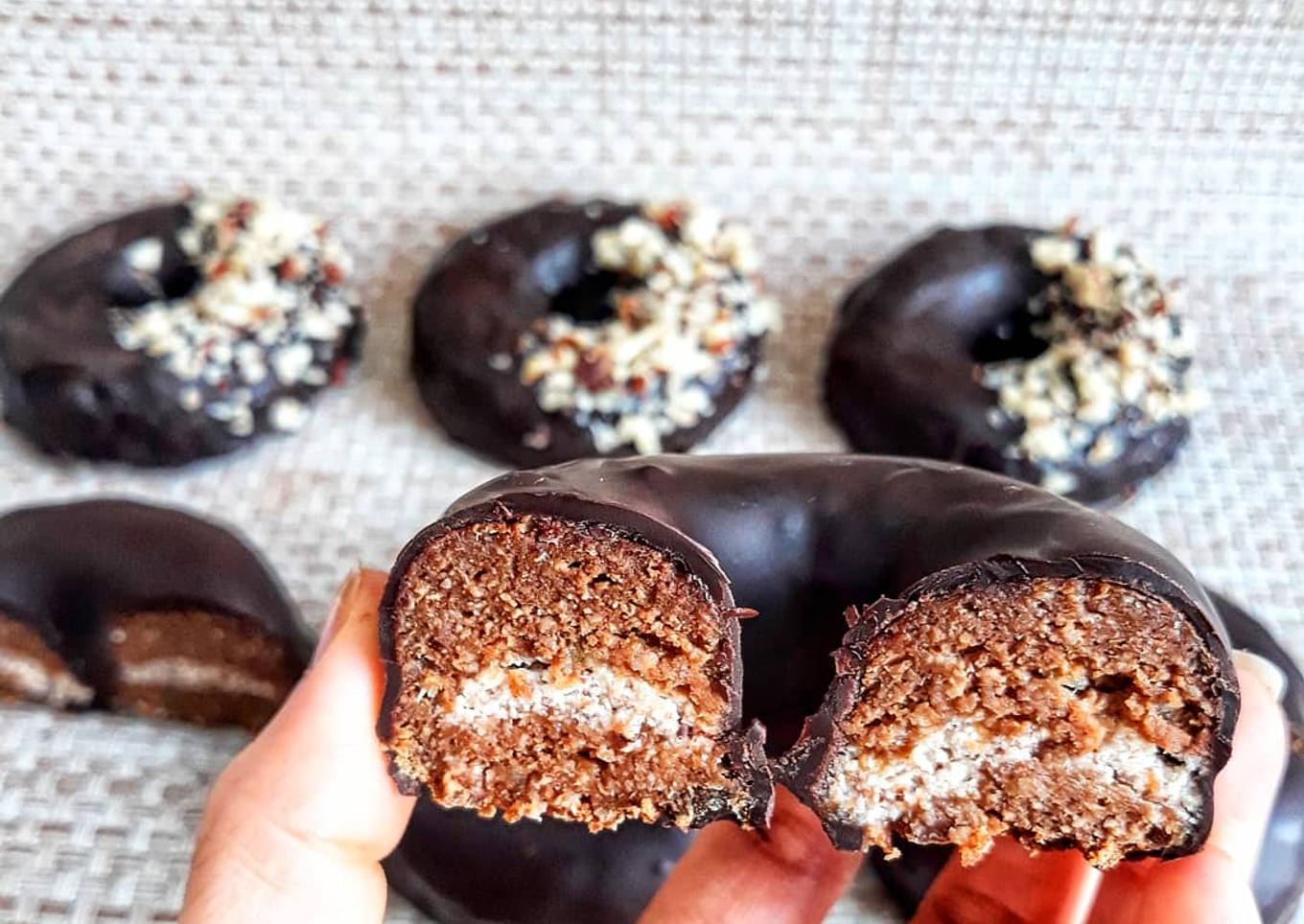 🍩DONUTS DE CHOCOLATE RELLENOS DE CREMA DE AVELLANAS🍩