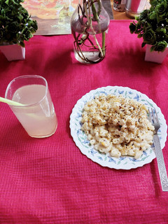 चीजी वाइट साॅस मैकरॉनी (Cheesy white sauce macaroni recipe in hindi) रेसिपी मुख्य फोटो