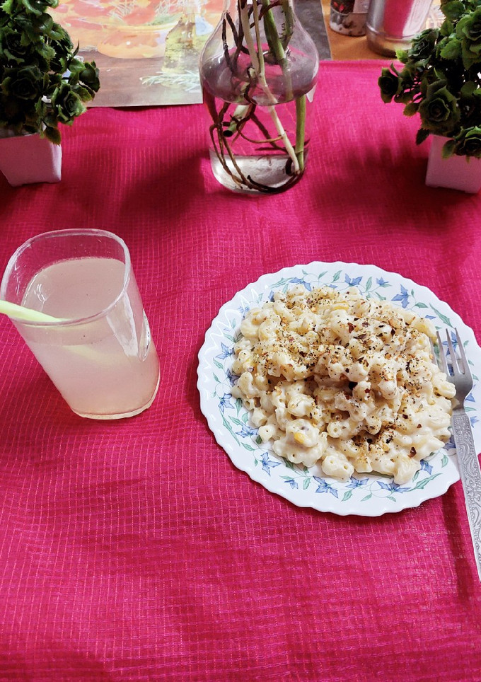 चीजी वाइट साॅस मैकरॉनी (Cheesy white sauce macaroni recipe in hindi) रेसिपी मुख्य फोटो