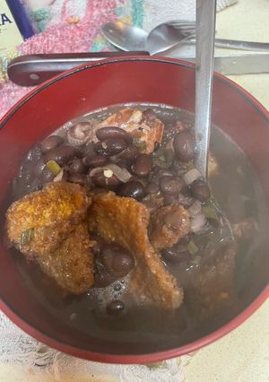 Una foto de Frijoles encordados