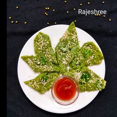 A picture of Sprouts Moong  Dhokla.