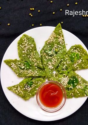A picture of Sprouts Moong  Dhokla.
