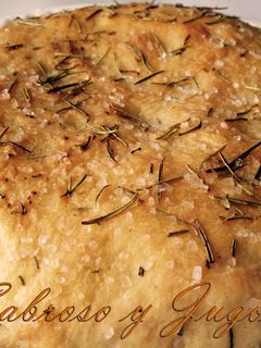 Una foto de Focaccia de romero y aceite de oliva