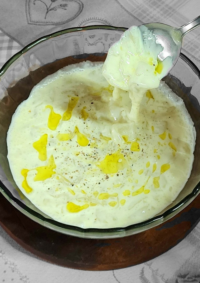 Una foto de 🇮🇹 Srtacciatella casera 🇮🇹 A base de queso muzzarella hilado y crema de leche