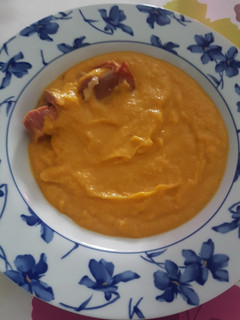 Una foto de Puré o crema de verdura con pollo