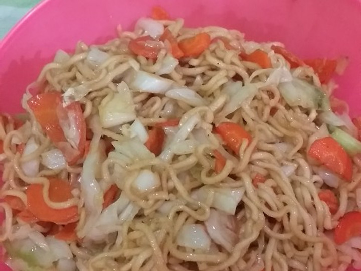 Langkah Mudah untuk Menyiapkan Mie goreng Sederhana yang Enak