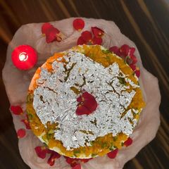 A picture of Motichoor Cheesecake.