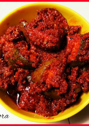 A picture of Aam ka khatta achaar.