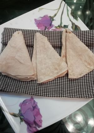 रुमाली रोटी(rumali roti recipe in hindi) रेसिपी मुख्य फोटो