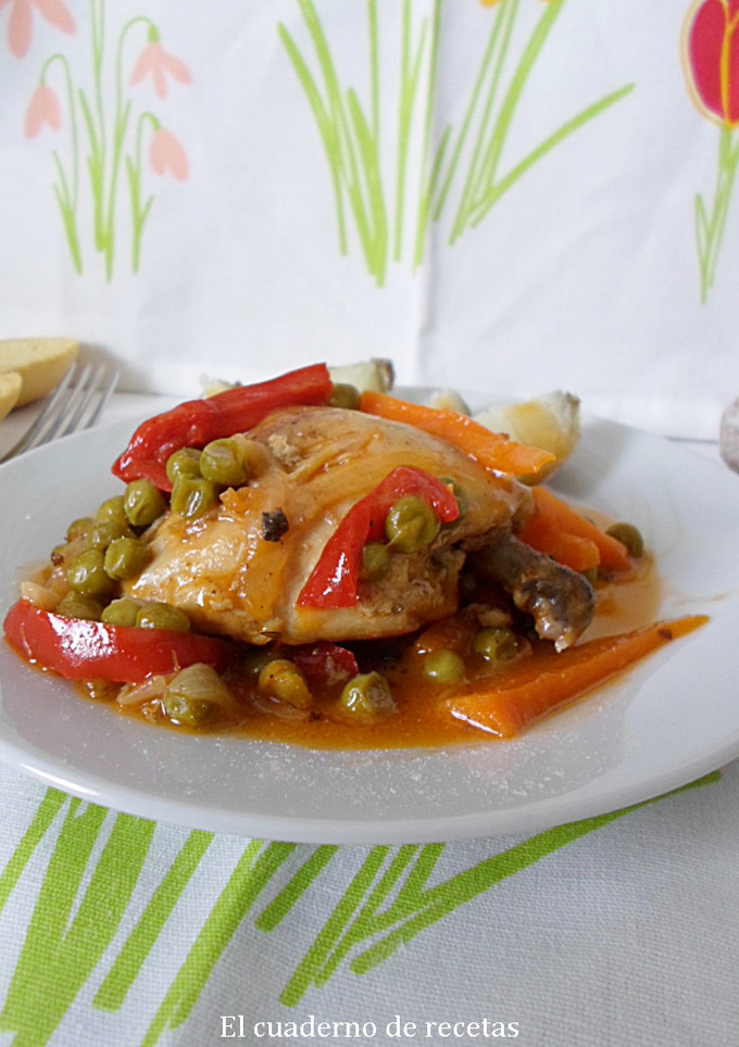 Una foto de Pollo a la  Jardinera