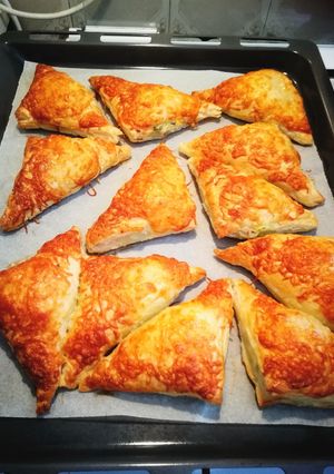 Medvehagymás túróval töltött párnák recept fotója