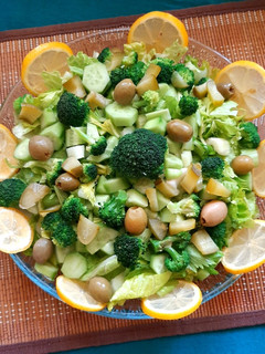 عکسی از دستور سالاد سبز