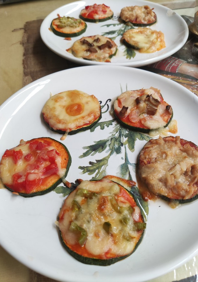 Una foto de Minipizzas de calabacín