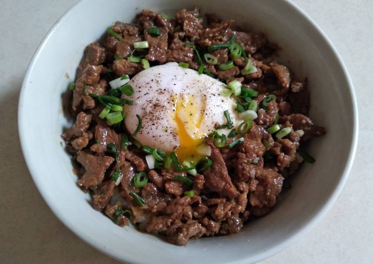 10. Beef with Poached Egg Ricebowl