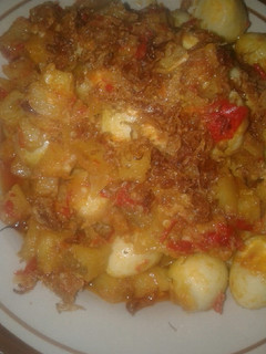 Foto resep Sambal goreng kentang dan telur puyuh