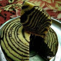 Tiger print cake A picture of Tiger print cake.
