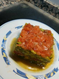 Una foto de Tartar de salmón ahumado