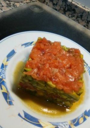 Una foto de Tartar de salmón ahumado