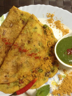 A picture of Stuffed Mixed Dal Cheela.
