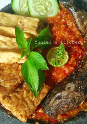 Foto resep Lele Penyet Sambal Tomat Trasi