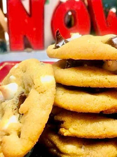 A picture of Mom's Best Chocolate Chip Cookies.