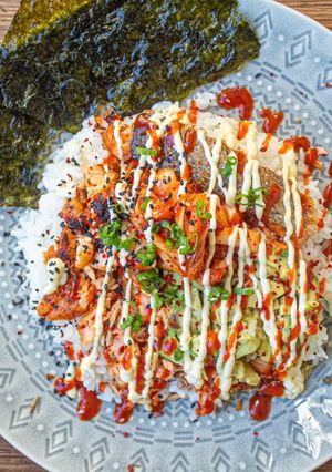 A picture of Salmon and rice 🍚 🐠.
