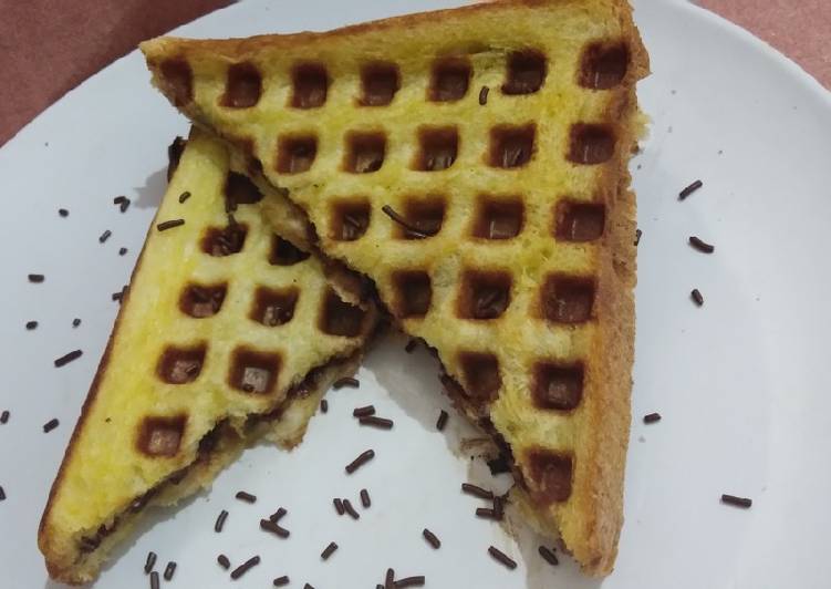 Waffle roti tawar simple