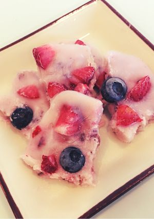 A picture of Mixed berry yogurt bark.