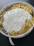 Tallarines cremosos con setas y burrata