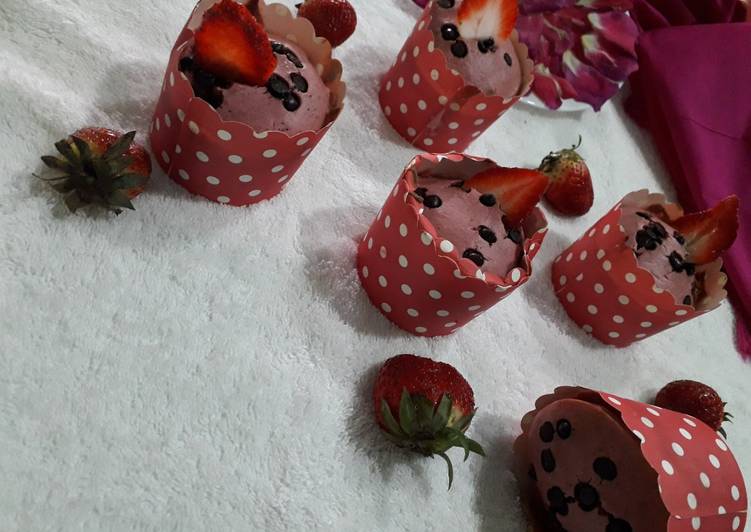 Easiest Way to Prepare Speedy Strawberry cup cake