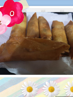 A picture of Spring rolls.