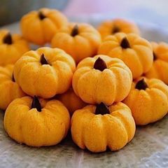 Pumpkin Almond Cookies A picture of Pumpkin Almond Cookies.