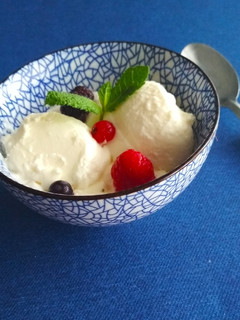 Una foto de Mousse de yogur de vainilla