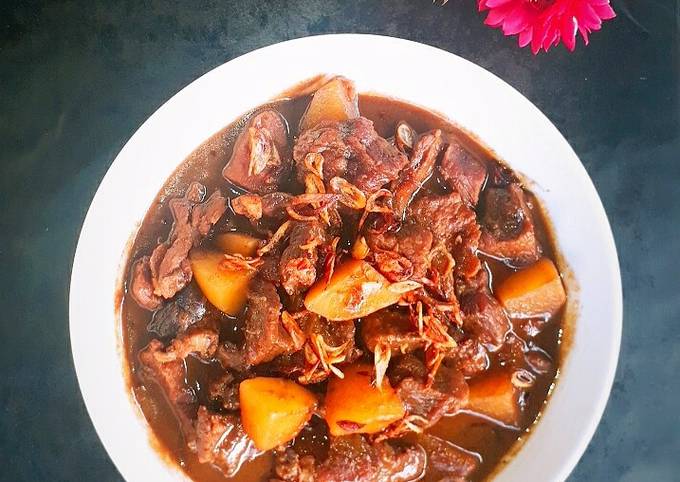 Semur Daging khas Betawi