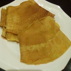 A picture of Tumeric pancakes.#4weekschallenge.