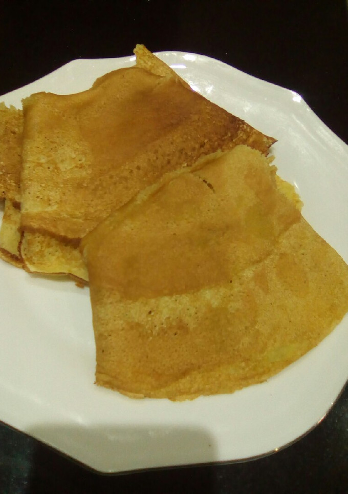A picture of Tumeric pancakes.#4weekschallenge.