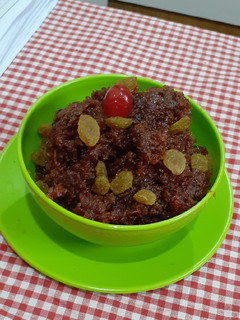 બીટ અને ગાજરનો હલવો (Beetroot Gajar Halwa Recipe In Gujarati) રેસીપી મુખ્ય ફોટો