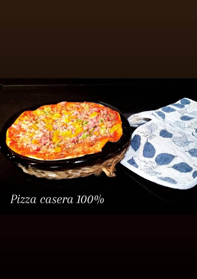 Una foto de Pizza casera 100%