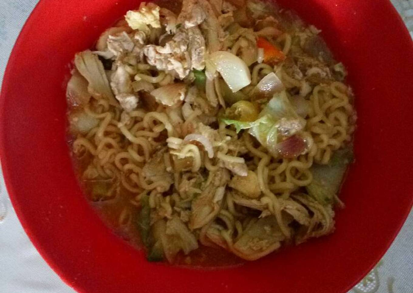 Mie rebus kedinginan