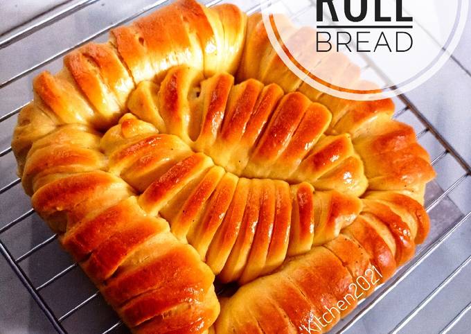 Wool roll bread