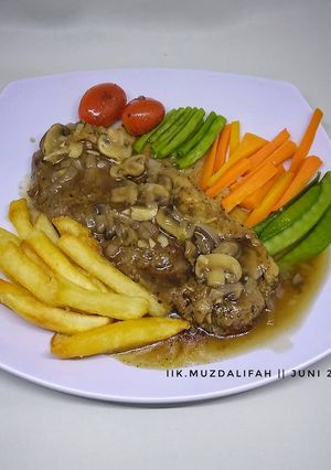 Foto resep Homemade Sirloin Steak with Mushroom Sauce