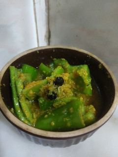 રાયતા મરચાં (Raita Marcha Recipe In Gujarati) રેસીપી મુખ્ય ફોટો
