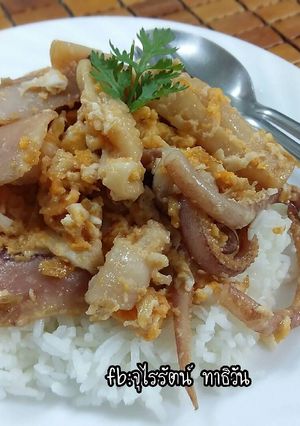 รูปของ หมึกกรอบผัดไข่ โดย ทำครัวง่ายๆbyจุไรรัตน์