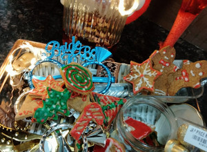 A picture of Ginger bread cookies.